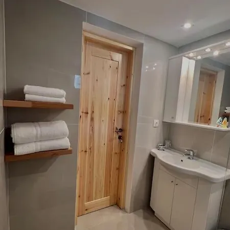 Semesterbostad Sihena *